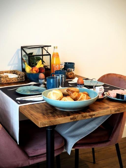 Volledig Gerenoveerde Luxe Gastsuite Met Ontbijt 블리싱겐 외부 사진